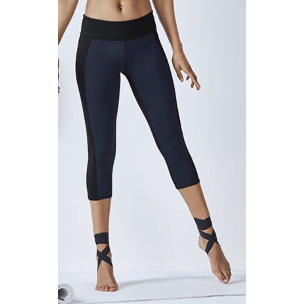 Fabletics Roberta Capri Cropped Leggings Size L/M Blue Black Colorblock Yoga